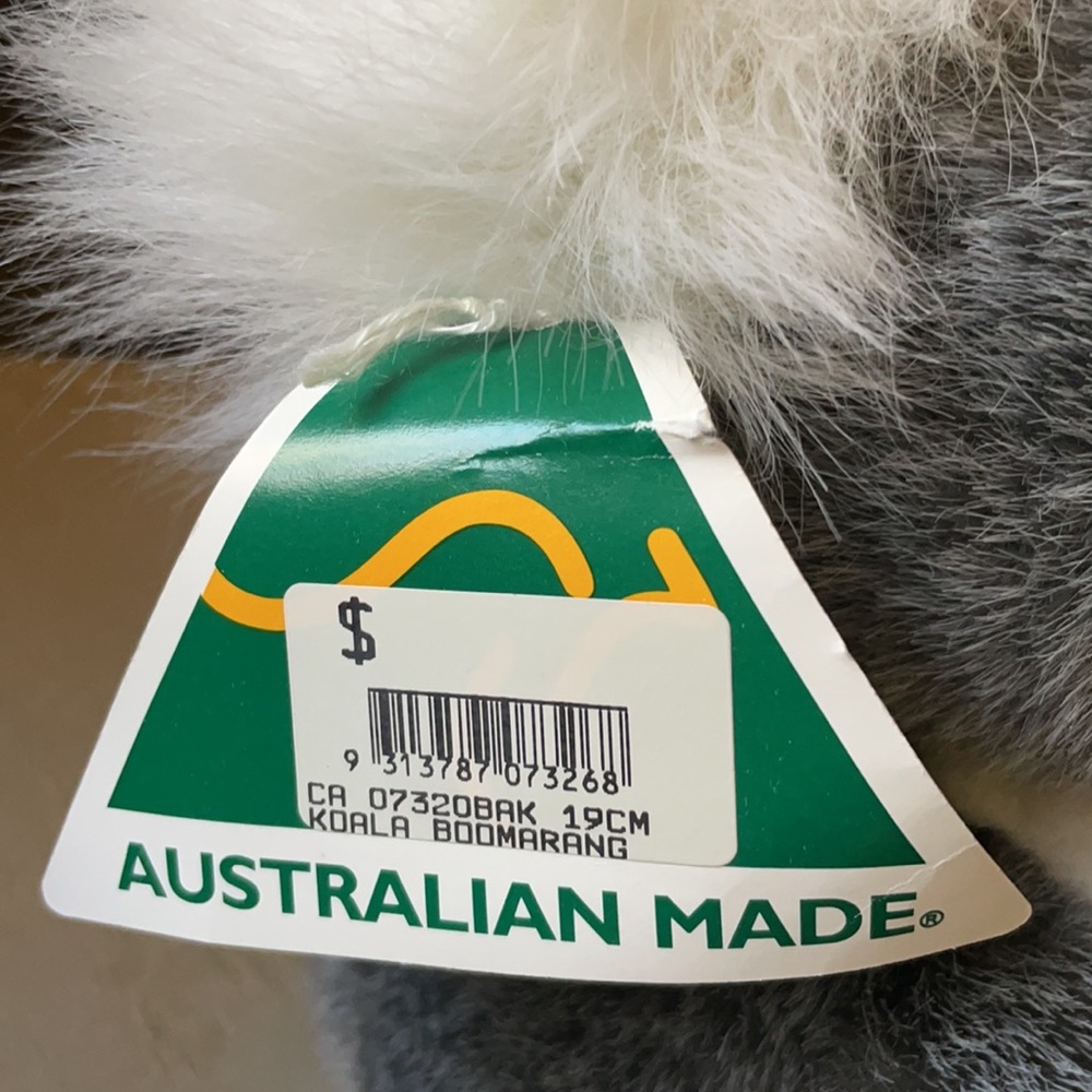 NWT Australian made koala bear with wooden boomerang, artificial fur - Picture 6 of 9